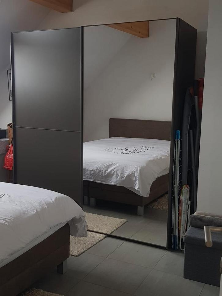 Bruine kleerkast en nachtkastje, Huis en Inrichting, Kasten | Kleerkasten, Zo goed als nieuw, Ophalen