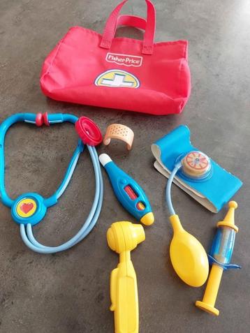 Fisher-Price dokterstasje beschikbaar voor biedingen