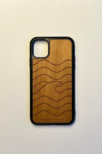 Woodstache houten iPhone 11 hoesje beschikbaar voor biedingen