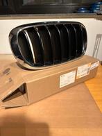 Originele BMW X5 (F15) grille rechts, ongebruikt!, Motos