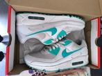 Nike air Max 90 hyper jade taille 41 comme neuf original, Kleding | Heren, Schoenen, Ophalen of Verzenden, Zo goed als nieuw, Sneakers
