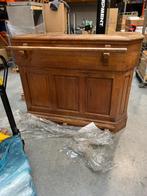 Massieve houten bar, Ophalen