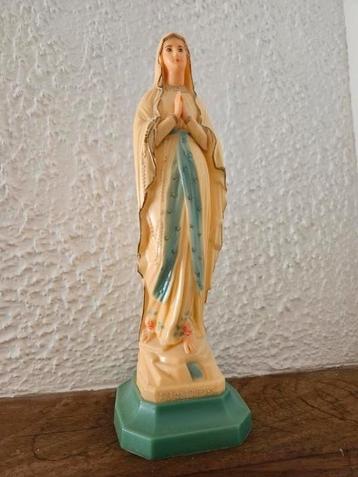 Vintage Lourdes beeldje beschikbaar voor biedingen