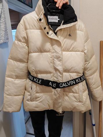 Calvin Klein winterjas beschikbaar voor biedingen
