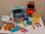 PlayDoh lot d ustensiles coiffeur, bbq, gateau, Ophalen, Gebruikt, Jongen of Meisje