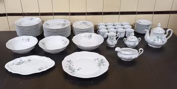 Vintage/klassiek 69 delig porceleinen servies
