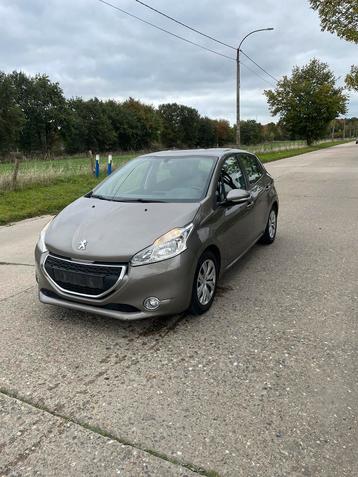 PEUGEOT 208 1.4 BENZINE TOP CONDITIE 12 MAANDEN GARANTIE beschikbaar voor biedingen
