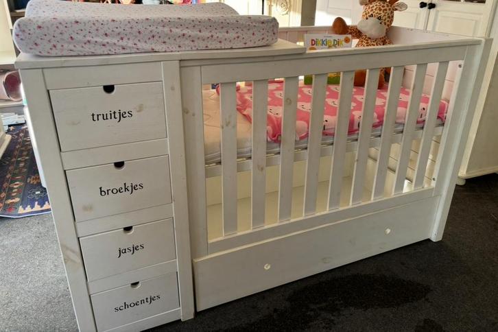 Combibedje van het merk Holland 3 in 1, Kinderen en Baby's, Babywiegjes en Ledikanten, Zo goed als nieuw, Ophalen