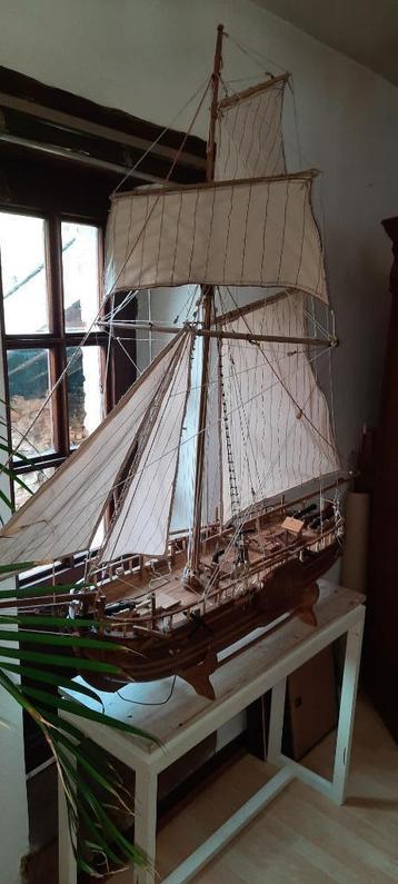 Zeer groot Nederlands kanonneerbootmodel  beschikbaar voor biedingen