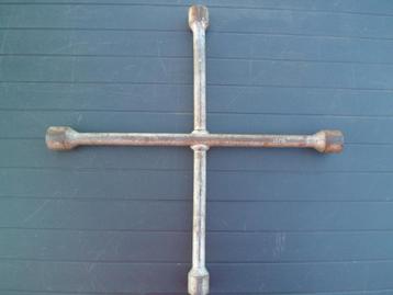 Autowielsleutel 17-19-22mm en duimse 13/16inch  beschikbaar voor biedingen