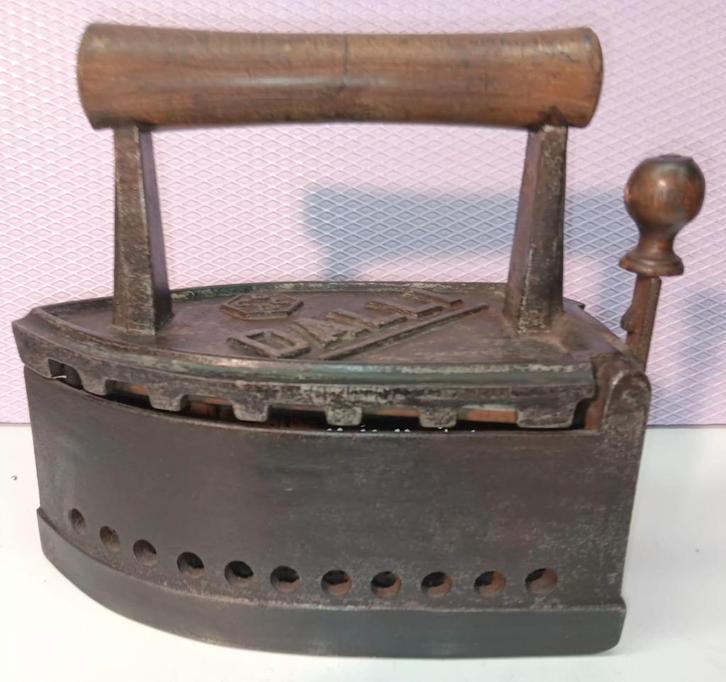 Antiek “Glühstoff strijkijzer ., Antiek en Kunst, Antiek | Gereedschap en Instrumenten, Ophalen of Verzenden