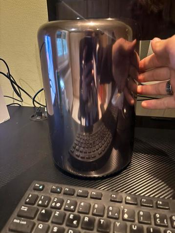 Apple trash can beschikbaar voor biedingen
