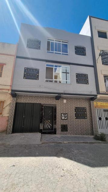 Maison à vendre – 3 appartements – Tanger, Maroc