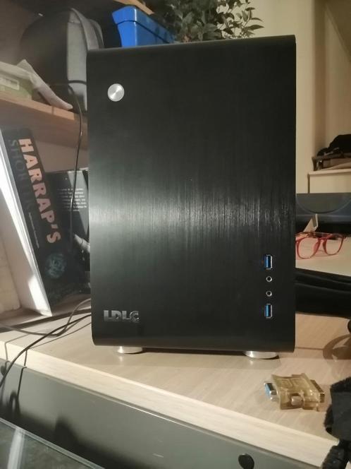 Hoogwaardige desktop-pc in zeer goede staat (2 harde schijve, Computers en Software, Desktop Pc's, Zo goed als nieuw, 3 tot 4 Ghz