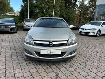 OPEL ASTRA TWINTOP 2006 disponible aux enchères