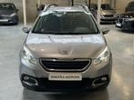 PEUGEOT 2008 1.2i - Navi/Cruise/*TOPSTAAT!, Auto's, Peugeot, Voorwielaandrijving, Euro 5, Stof, Zwart