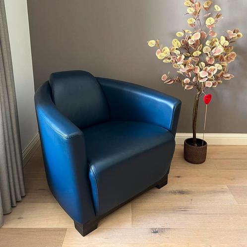 Blauwe kuipzetel in leer, Huis en Inrichting, Fauteuils, Gebruikt, Leer, 75 tot 100 cm, 75 tot 100 cm, Ophalen