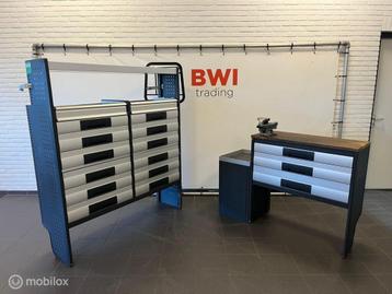 Bott set bedrijfswageninrichting L+R complete inrichting beschikbaar voor biedingen