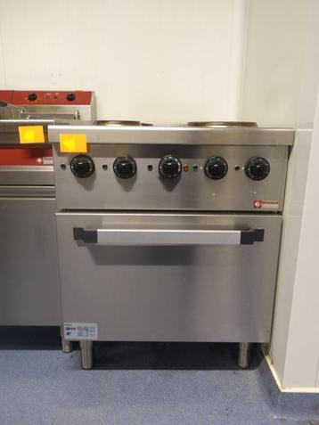 4-pits elektrisch fornuis+oven!Nwprijs 3924€incl btw!! beschikbaar voor biedingen