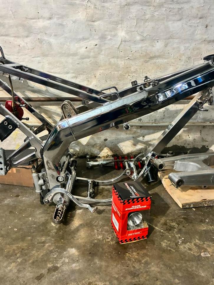 Pieces derbi, Bricolage & Construction, Métaux, Comme neuf, Enlèvement