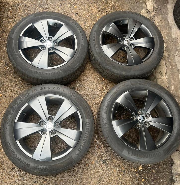 Skoda Superb Velgen met Winterbanden, Auto-onderdelen, Banden en Velgen, Banden en Velgen, Winterbanden, 17 inch, 215 mm, Personenwagen