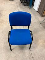 +- 37 stoelen groen en blauw, Comme neuf, Bleu, Enlèvement ou Envoi