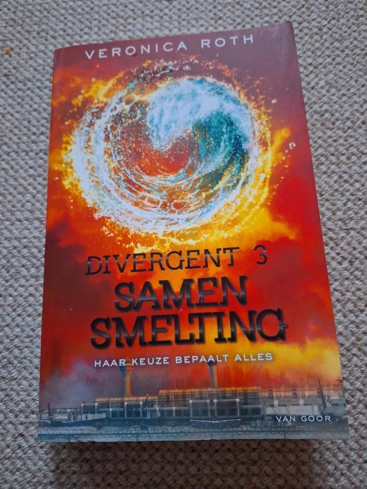 Divergent 3 - Samensmelting (Veronica Roth), Boeken, Science fiction, Gelezen, Ophalen of Verzenden