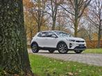 Kia stonic 1.4 benzine | black edition | camera |, Auto's, Automaat, Wit, Leder, 5 zetels