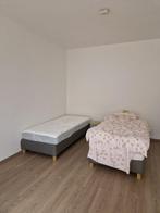 2 bedden van ikea, Huis en Inrichting, Slaapkamer | Bedden, Ophalen, Zo goed als nieuw, Eenpersoons, Grijs