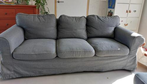 Grijze EKTORP 3-zits bank en voetenbank, Huis en Inrichting, Zetels | Zetels, Gebruikt, Rechte bank, Driepersoons, 200 tot 250 cm