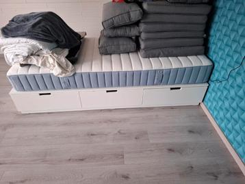1 persoonsbed (afm.2000x900mm) beschikbaar voor biedingen
