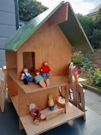 houten -demonteerbaar huis met poppetjes., Ophalen of Verzenden, Gebruikt
