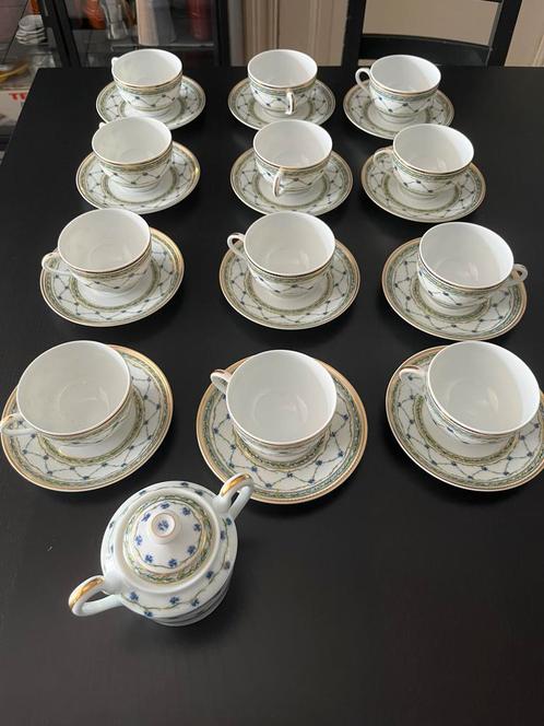 Service à thé Raynaud Limoges – Modèle “L’Allée du Roy”, Antiek en Kunst, Antiek | Servies compleet, Ophalen