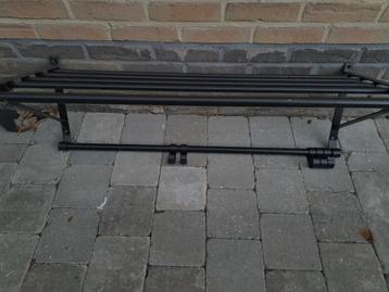 Kapstok ikea beschikbaar voor biedingen