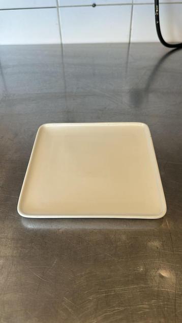 25 dessertbordjes 18.5 x 18.5cm beschikbaar voor biedingen