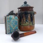 Oude tabakspot met pijp en tabak., Ophalen of Verzenden