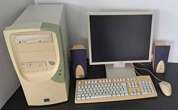 Lot retro computers (alles apart verkrijgbaar), Informatique & Logiciels, Ordinateurs Vintage, Enlèvement ou Envoi