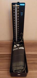 Ancien tensiomètre ou sphygmomanomètre dans une boîte, Antiquités & Art, Enlèvement ou Envoi