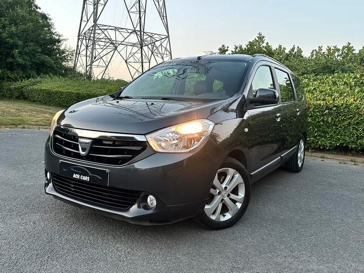 Dacia Lodgy 1.2 Essence 2016 €6b 130.00km Airco GPS Bluetoo, Autos, Dacia, Entreprise, Achat, Lodgy, ABS, Phares directionnels
