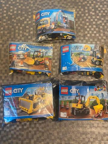 Mooie sets (5) van LEGO bouw beschikbaar voor biedingen