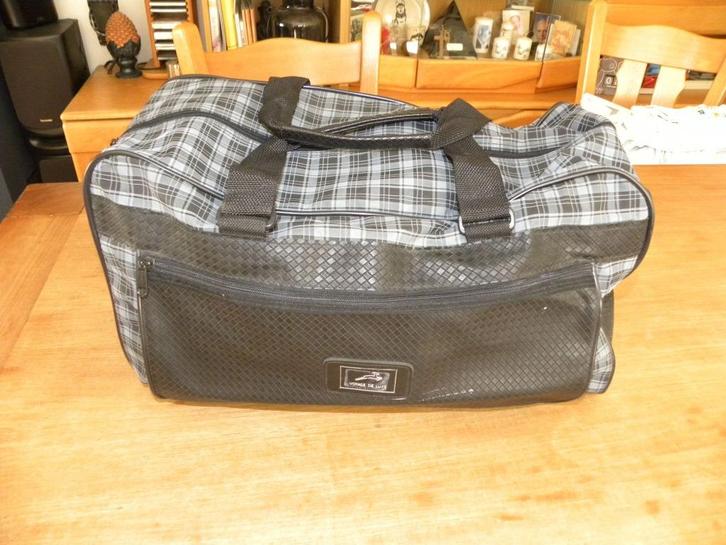 igst reistas (voyace de luxe) zwart/grijs/wit zie foto's, Handtassen en Accessoires, Tassen | Reistassen en Weekendtassen, Zo goed als nieuw