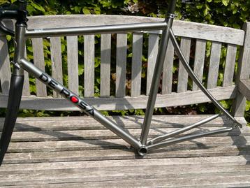 Titanium Raceframe (maat 58)