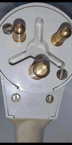 Prise mâle électric CEE Vynckier 32A à saisir ️️️↙️, Bricolage & Construction, Enlèvement, Comme neuf, Prise de courant