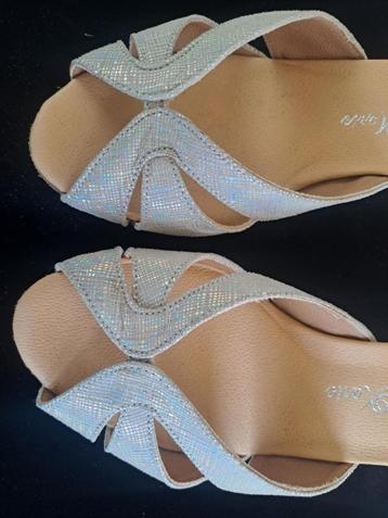 elegant open schoentje discreet glanzend mt 36 hak 5,5 cm beschikbaar voor biedingen