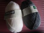 2 pelotes de laine Phildar grises et blanches, Laine ou Fils, Enlèvement ou Envoi, Neuf, Tricot ou Crochet