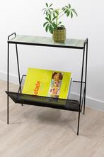Vintage krantenbak, lectuurbak 48x31, hoogte 58, Huis en Inrichting, Woonaccessoires | Krantenbakken en Lectuurbakken, Ophalen