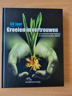 50 jaar groeien in vertrouwen, Davidsfonds/Leuven, Ophalen of Verzenden, Zo goed als nieuw