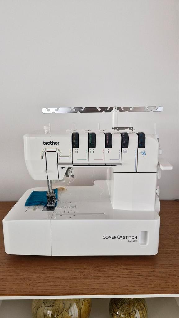 Brother top cover stitch cv3550, Hobby en Vrije tijd, Naaimachines en Toebehoren, Zo goed als nieuw, Lockmachine, Brother, Ophalen