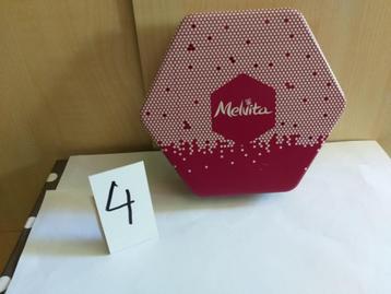 8 Boites en métal   beschikbaar voor biedingen