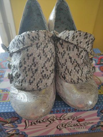 Grijze pump maat 37 Irregular choice beschikbaar voor biedingen